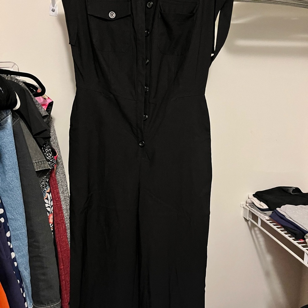 Brand new never worn NY and Co. Sleeveless Cargo Linen Jumpsuit Black size S.